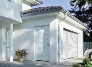 Гаражная боковая дверь Hormann NT 60 S гофр